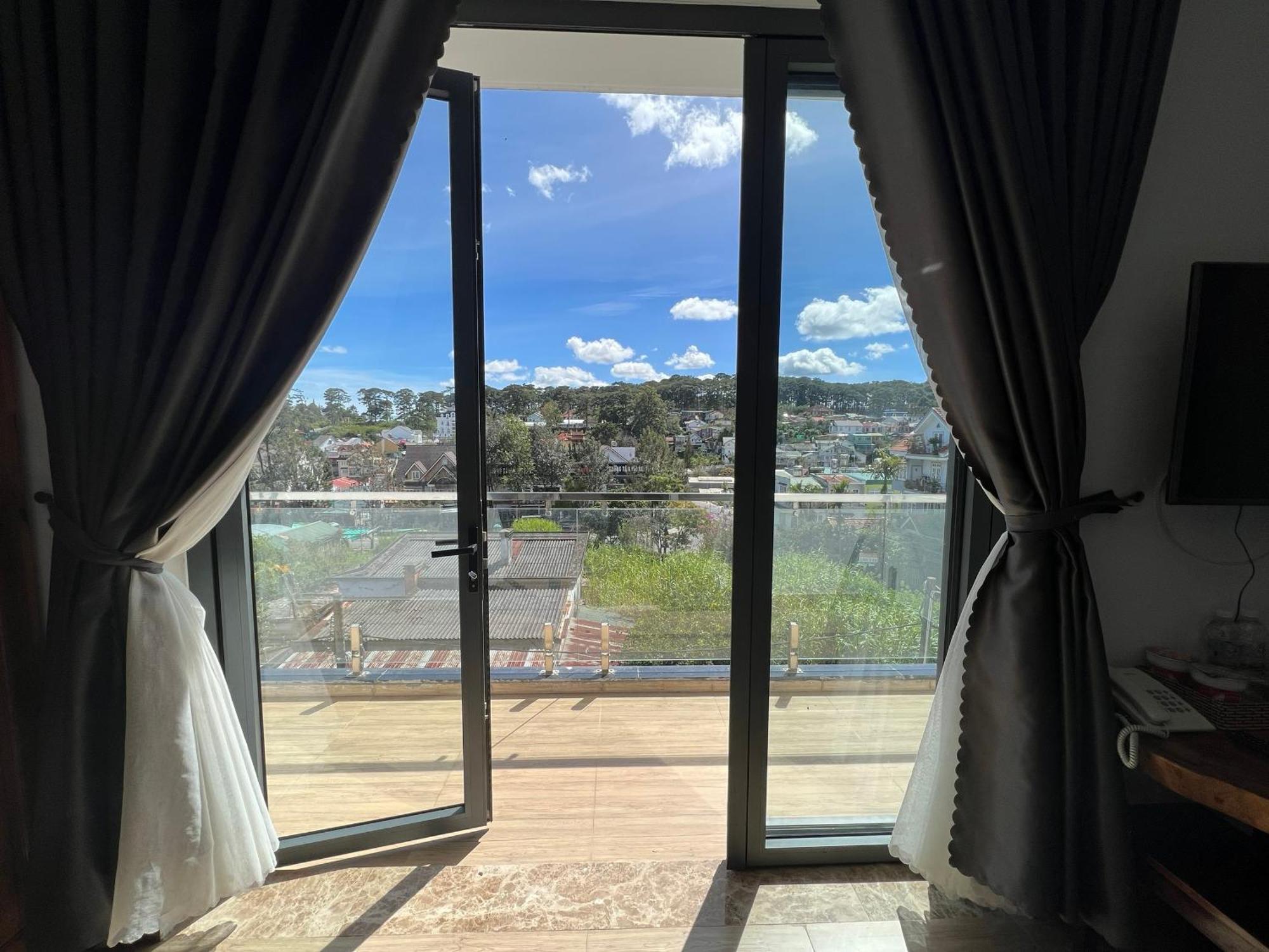 Roha Hotel Dalat Bagian luar foto